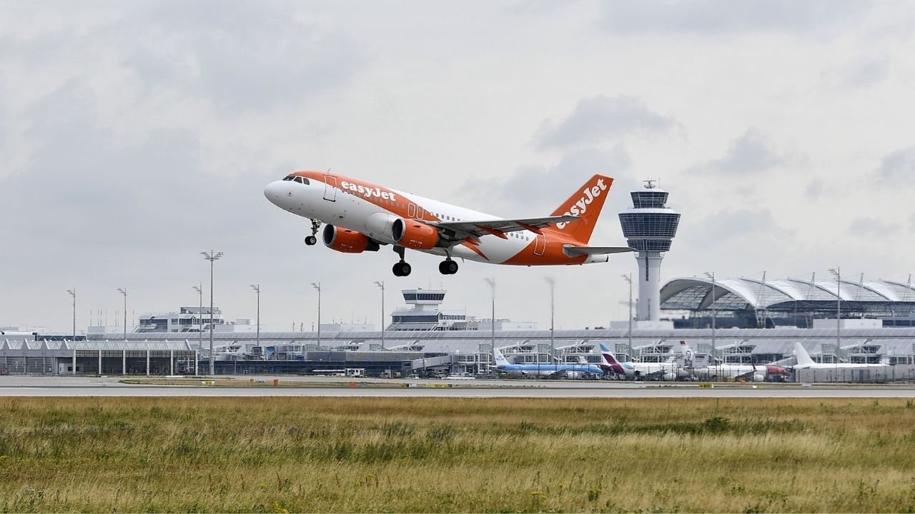 2023_easyJet