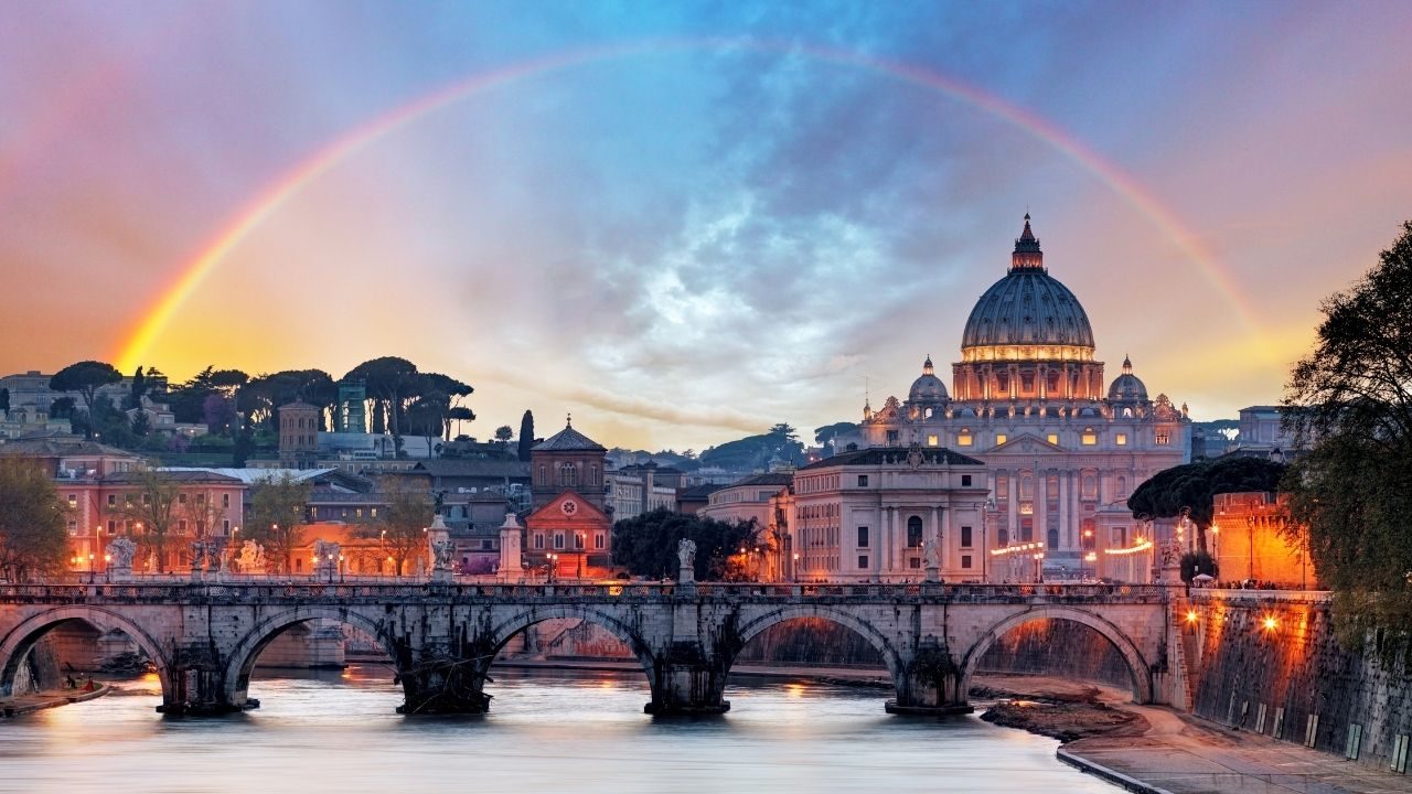 roma-vaticano-san-pietro-vista-città-canva